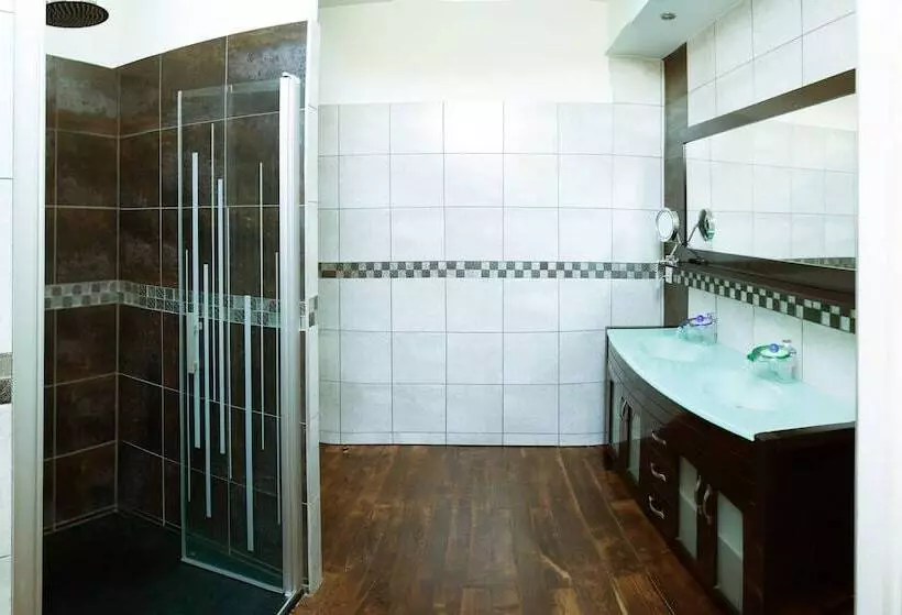 ペンション Gîte De La Jéraphie