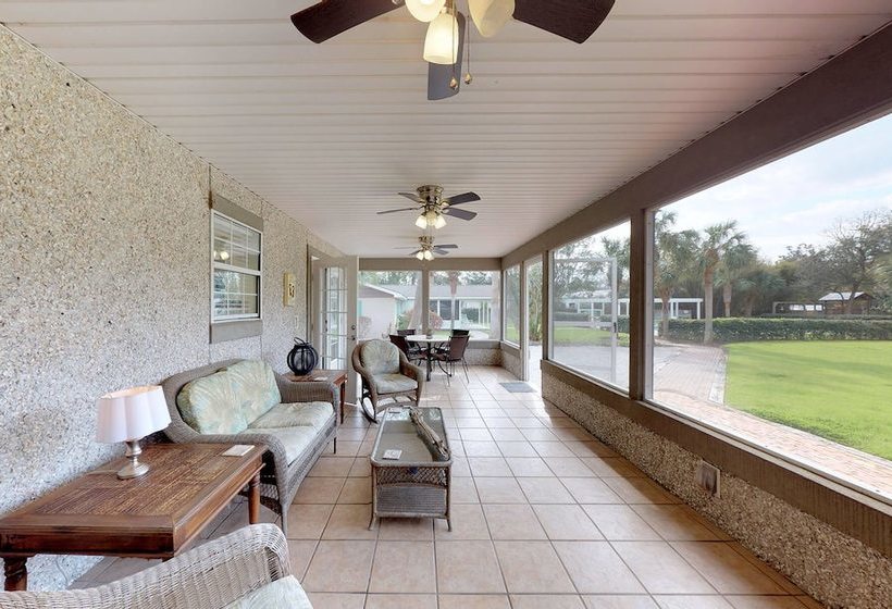 Seaturtle Cottage By Hodnett Cooper