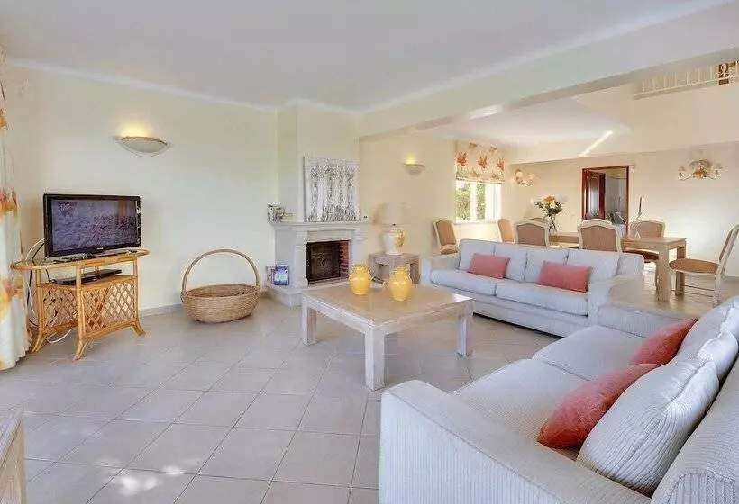 Villa Adele