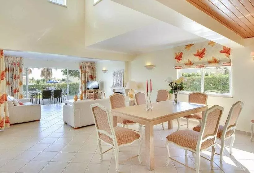 Villa Adele