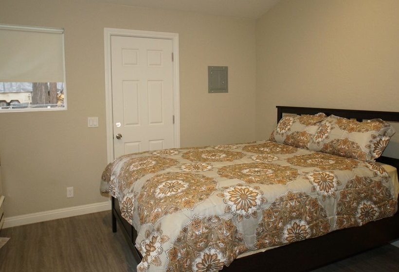 Big Bear 4 Seasons Lodge