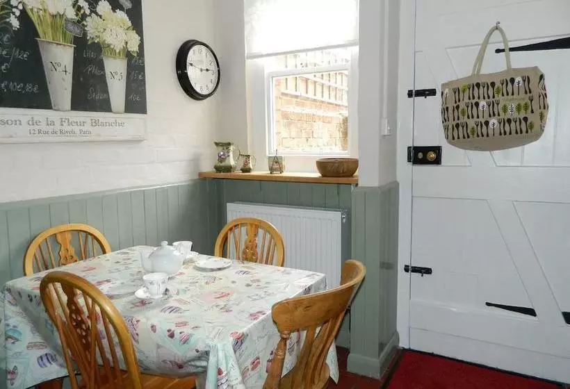 Cosy Cottage