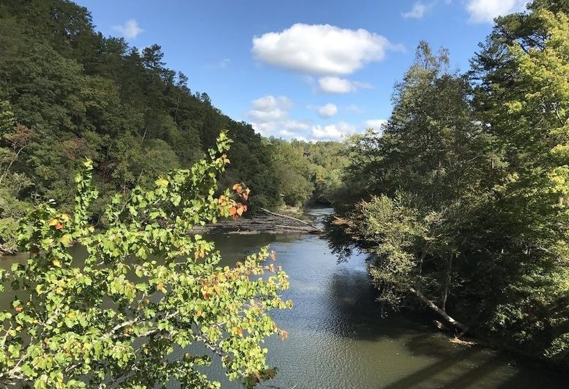 Harleys River Retreat