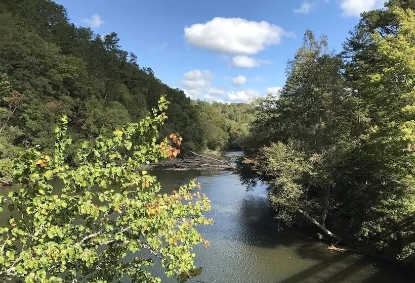 Harleys River Retreat