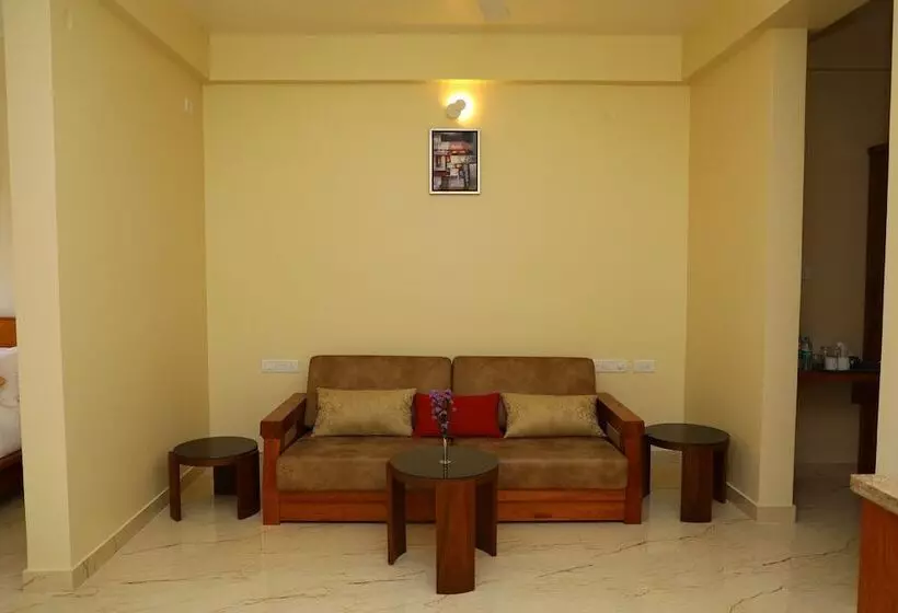 Hotel Lali Petals