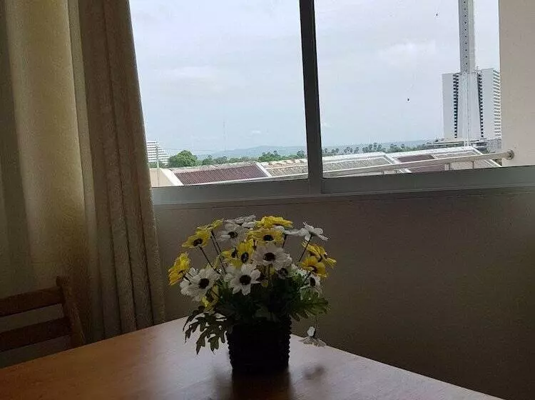 هتل Pearl Inn