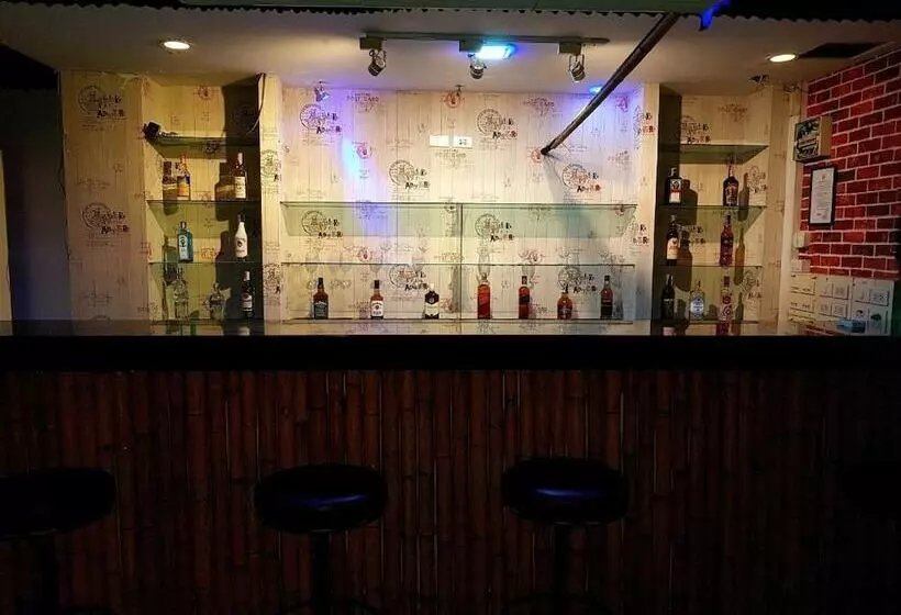 هتل Pearl Inn