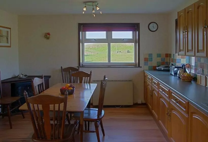 Hotelli Steading Holidays   Ceol Na Mara