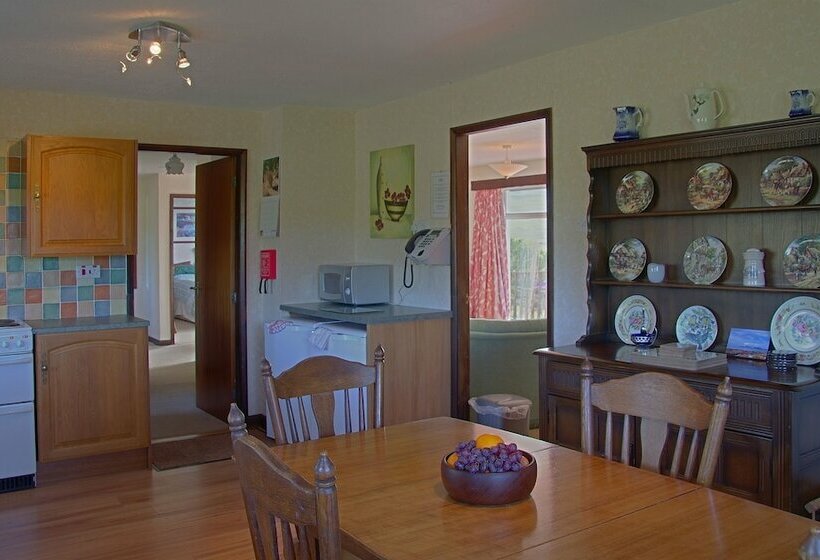 Hotel Steading Holidays   Ceol Na Mara