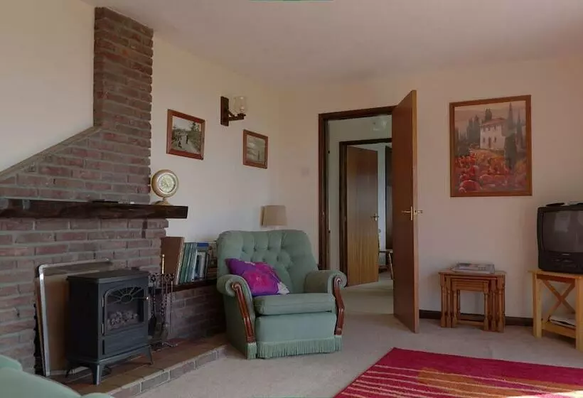 Hotelli Steading Holidays   Ceol Na Mara