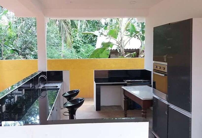 Hotel The Calm Cabana