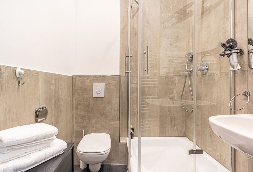 Limehome Dresden Tannenstraße