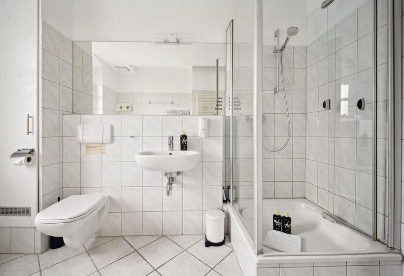 Limehome Dresden Tannenstraße