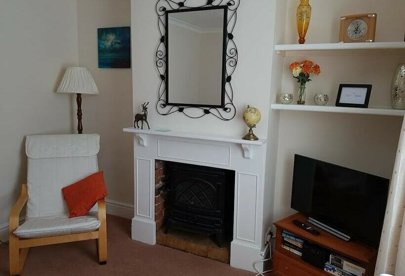 Pansy Cottage In Historic Tewkesbury