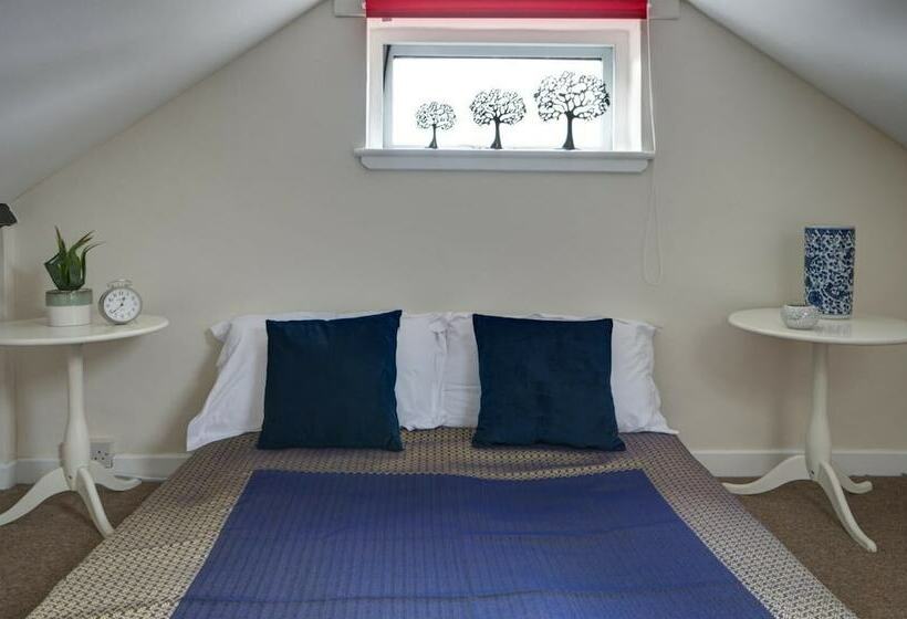 Pansy Cottage In Historic Tewkesbury