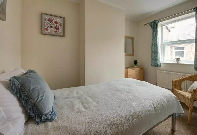 Pansy Cottage In Historic Tewkesbury