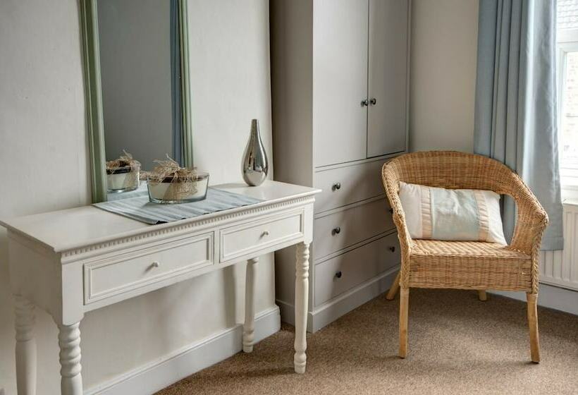 Pansy Cottage In Historic Tewkesbury