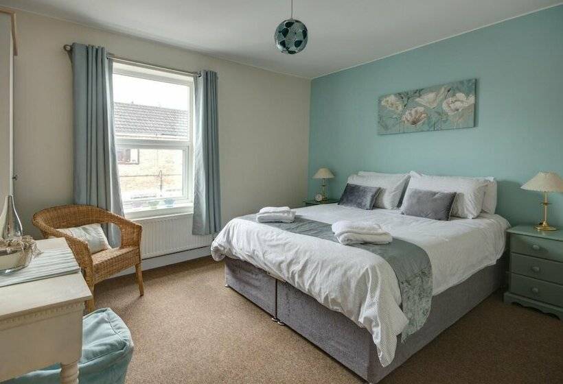 Pansy Cottage In Historic Tewkesbury