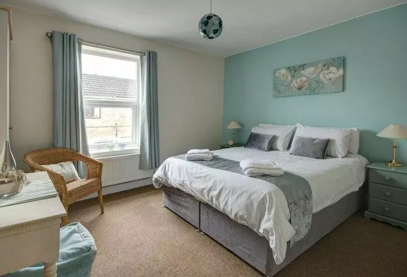 Pansy Cottage In Historic Tewkesbury