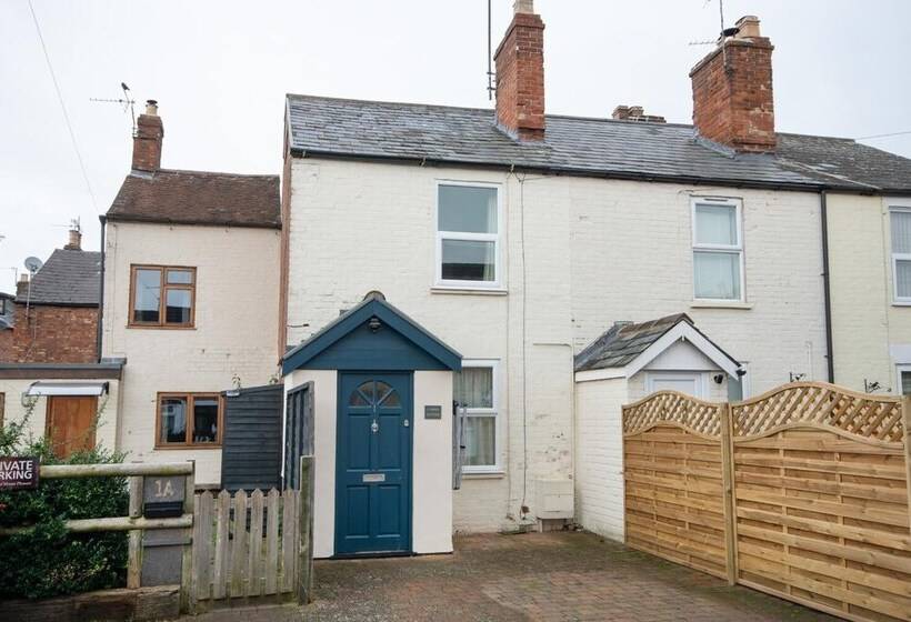 Pansy Cottage In Historic Tewkesbury