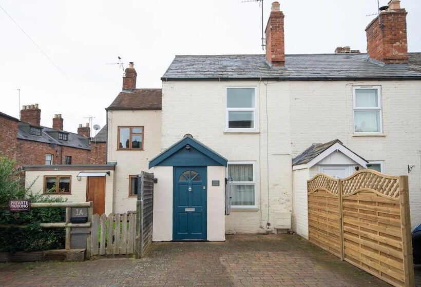 Pansy Cottage In Historic Tewkesbury
