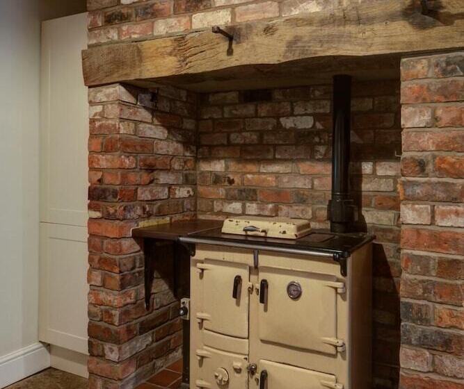 Pansy Cottage In Historic Tewkesbury