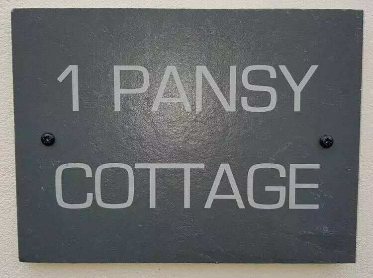 Pansy Cottage In Historic Tewkesbury