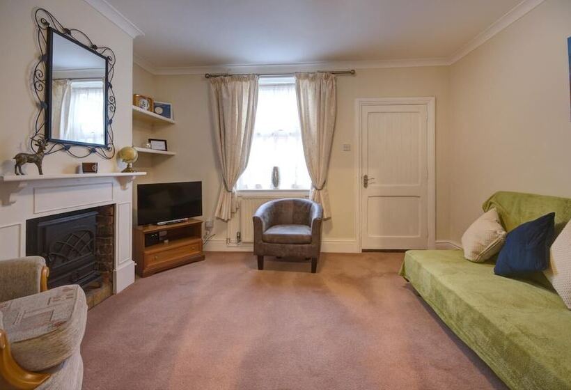 Pansy Cottage In Historic Tewkesbury