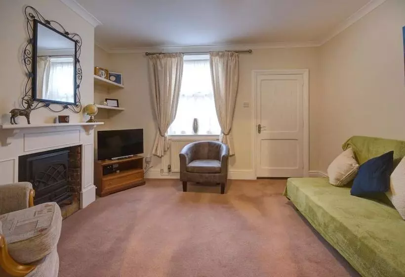 Pansy Cottage In Historic Tewkesbury