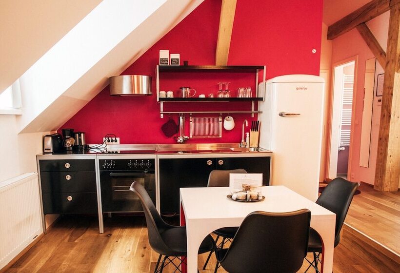 پانسیون Apartments And Rooms Meščanka