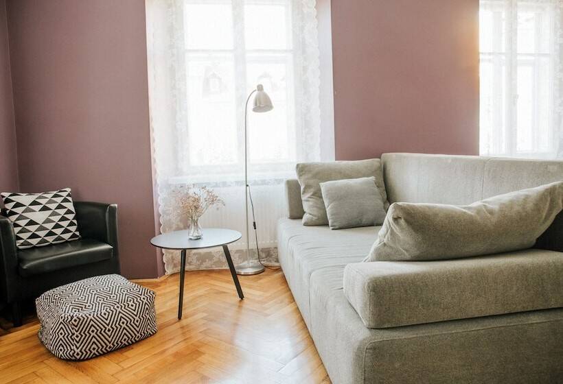 پانسیون Apartments And Rooms Meščanka