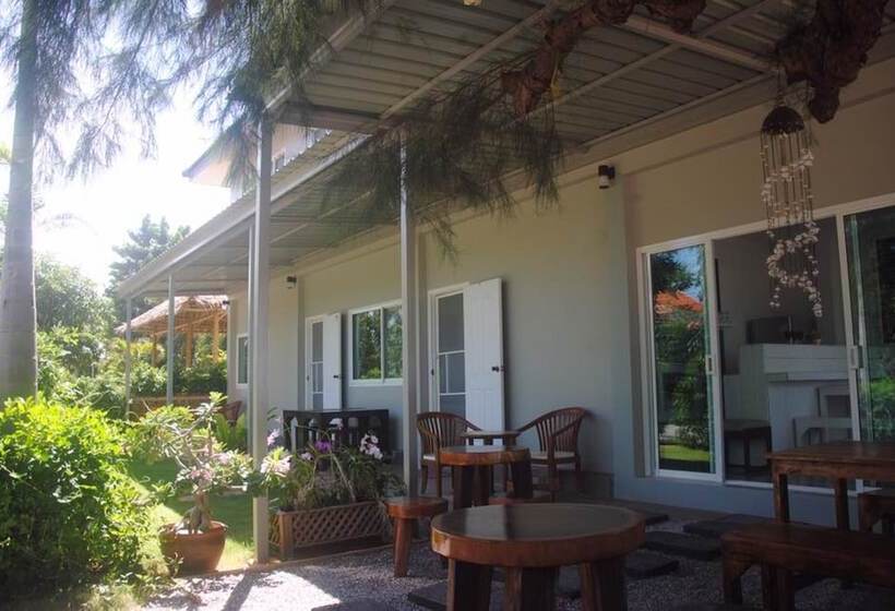 پانسیون Baan Aroka Beach Front