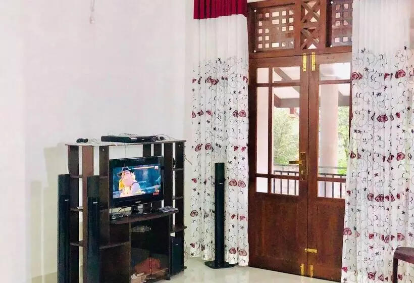 Majatalo Family Ties Guest Inn