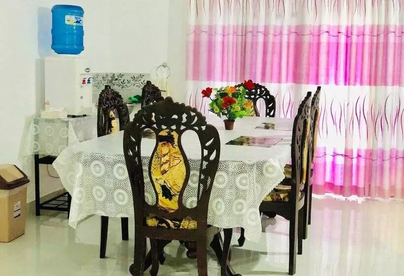 Majatalo Family Ties Guest Inn