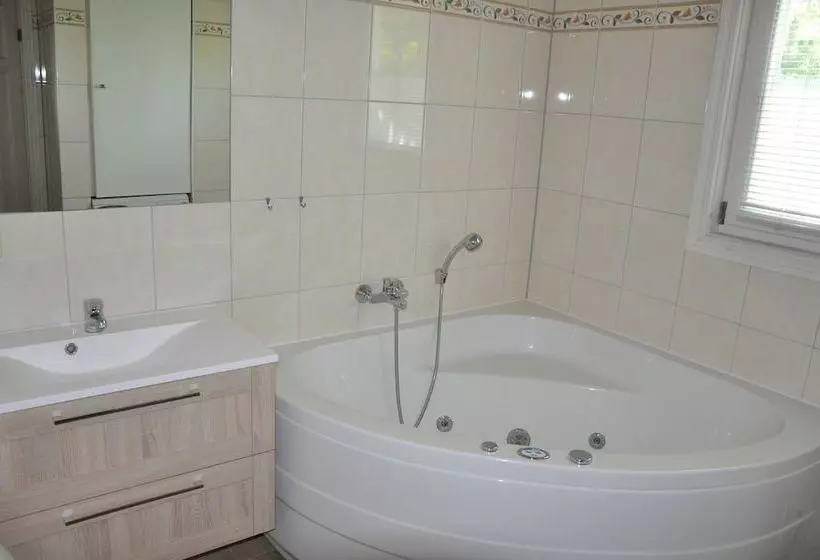 پانسیون Haus Sandra