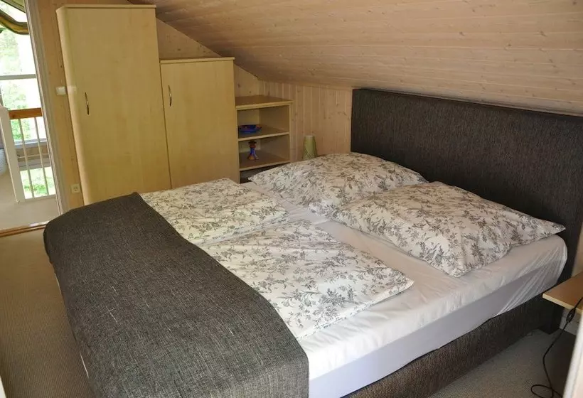 پانسیون Haus Sandra