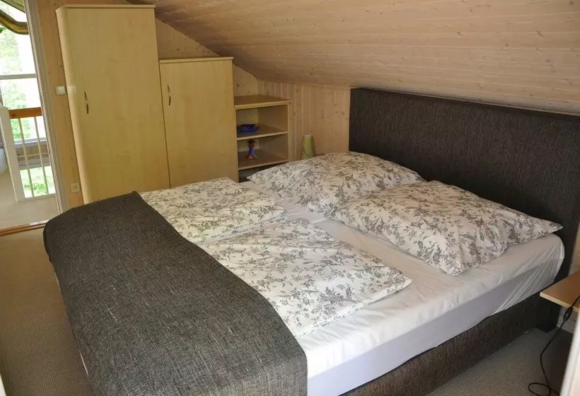 پانسیون Haus Sandra