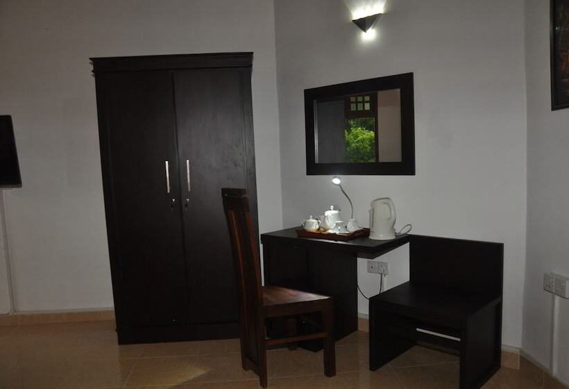 پانسیون Maali Residence