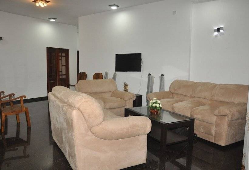 پانسیون Maali Residence