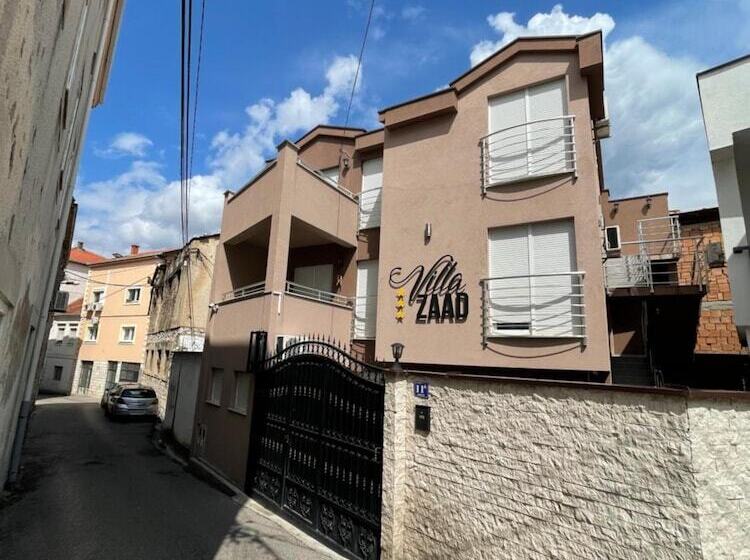 پانسیون Villa Zaad