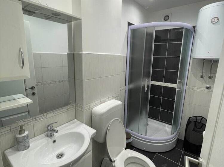 پانسیون Villa Zaad