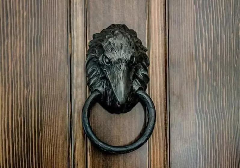 Raven Suite At Rellik House. Winery & Alpaca Farm