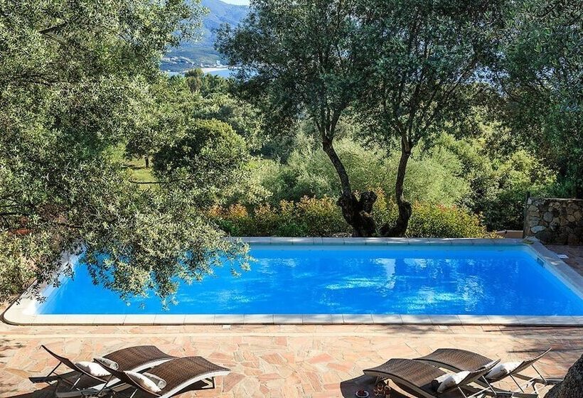 اقامتگاه Domaine Valle Doniche