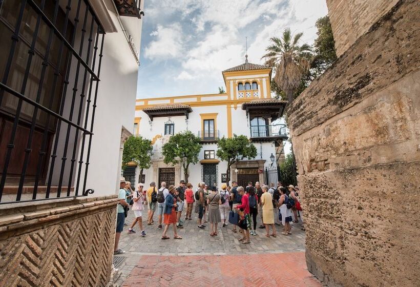 Suites Murillo Plaza Sta. Cruz