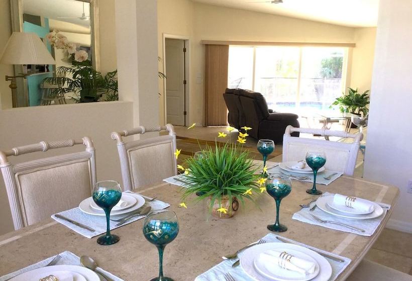 Sunny Daze Rotonda West