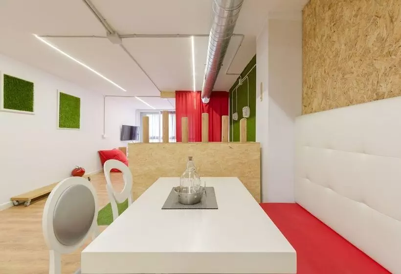 Tomate Rooms