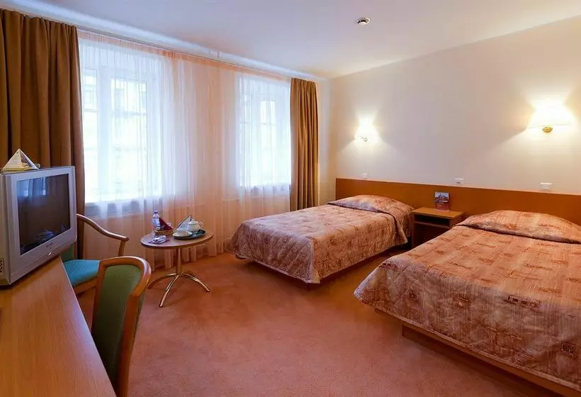 בית מלון כפרי Arbat Nord