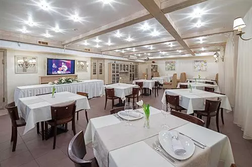 בית מלון כפרי Arbat Nord