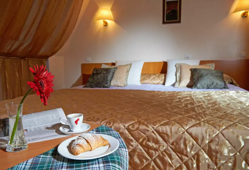 בית מלון כפרי Arbat Nord