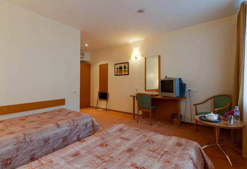 בית מלון כפרי Arbat Nord